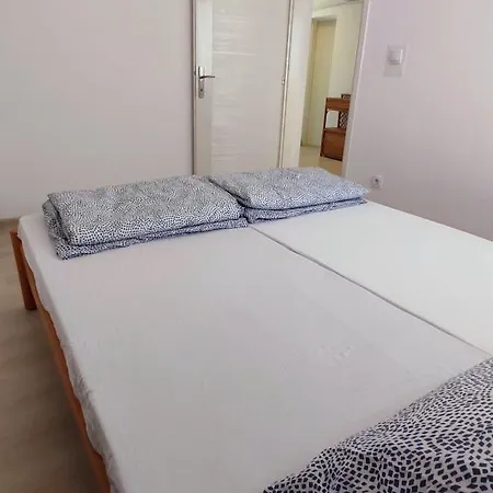 A1 - Airport Belgrade Apartment Esterno foto