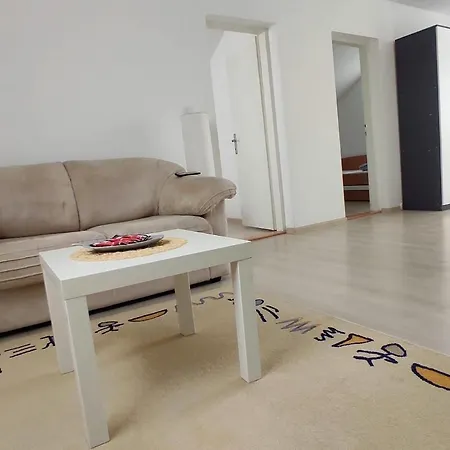 A1 - Airport Belgrade Apartment Esterno foto